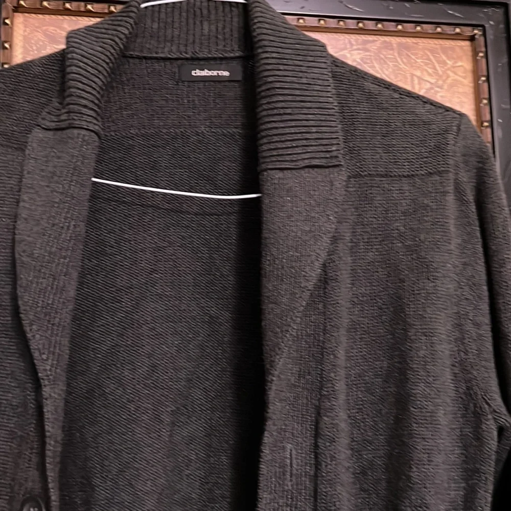 Liz Claiborne sweater - Picture 2 of 4